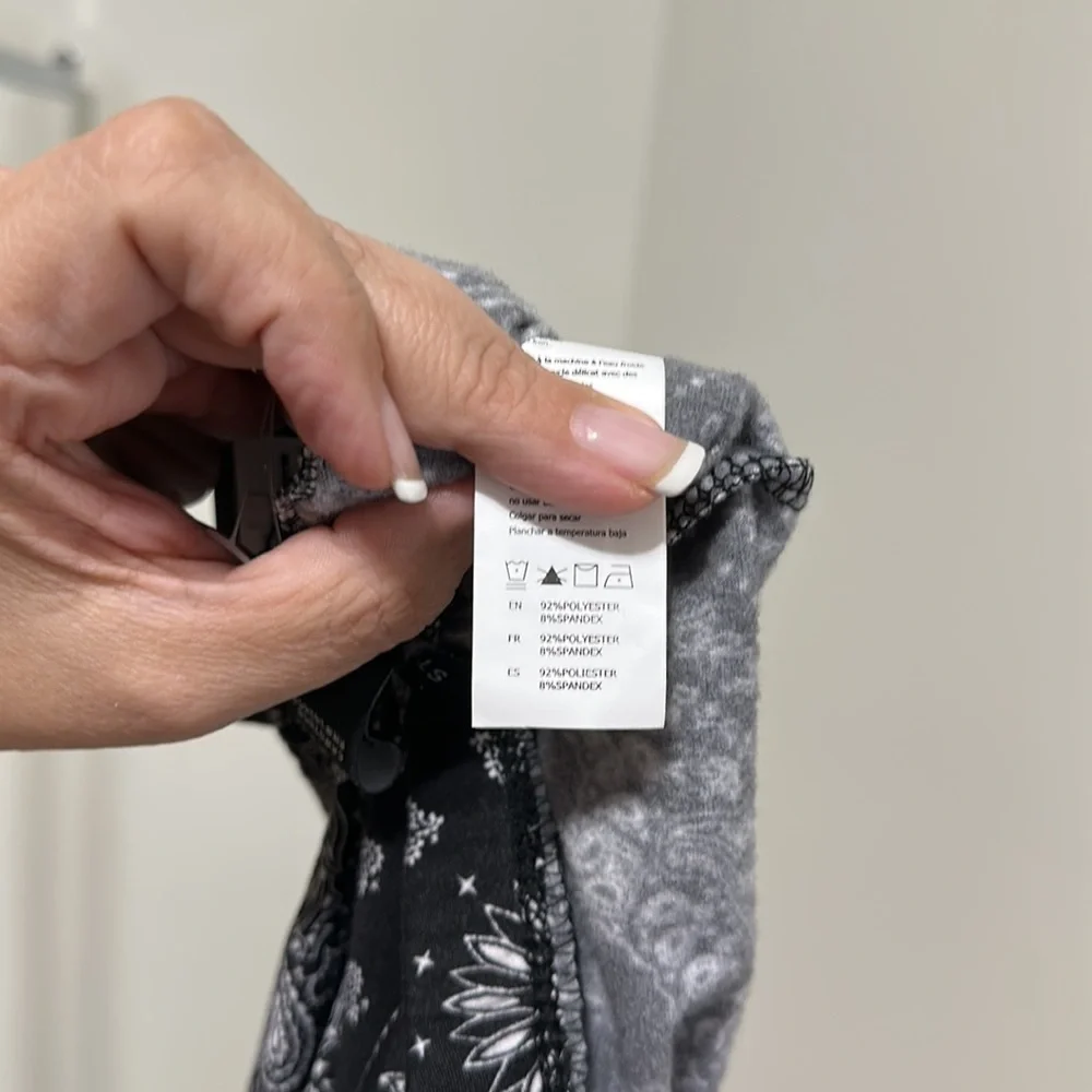 On sale! 2 pair NWT Streetwear Society Large leggings. buy one and get one free! - Picture 5 of 10